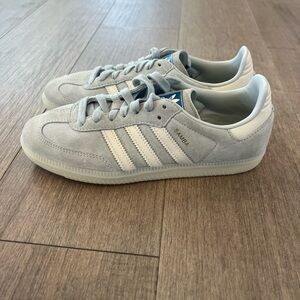 Adidas Gender Inclusive Samba OG Sneaker, size 5.5